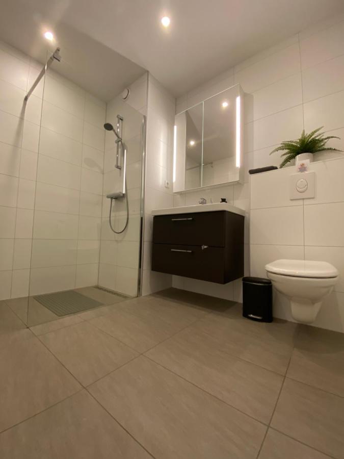 Ijsvogel Apartment, Duplex Family Home 4-Bed Located On The Largest Saltwater Lake Bruinisse Exterior foto